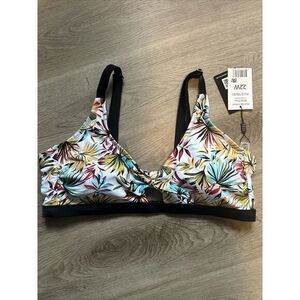 Heat‎ Swimwear Bikini Top 22W NWT adjustable straps clasp closure